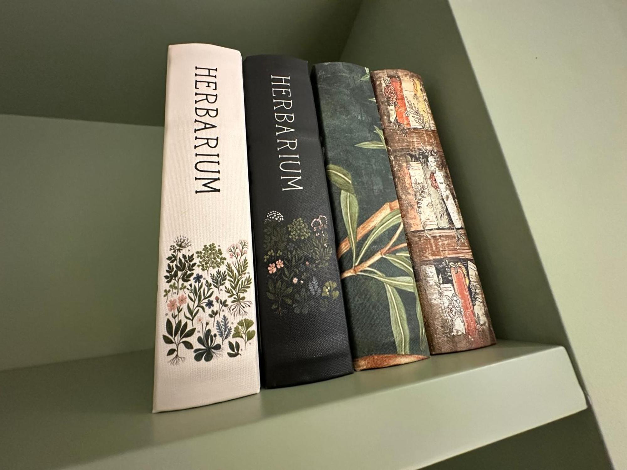 Apartment Flowers, A Cozy In Mailand